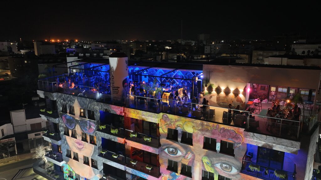 Larnaca Bars and Restaurants, Memories Rooftop Bar