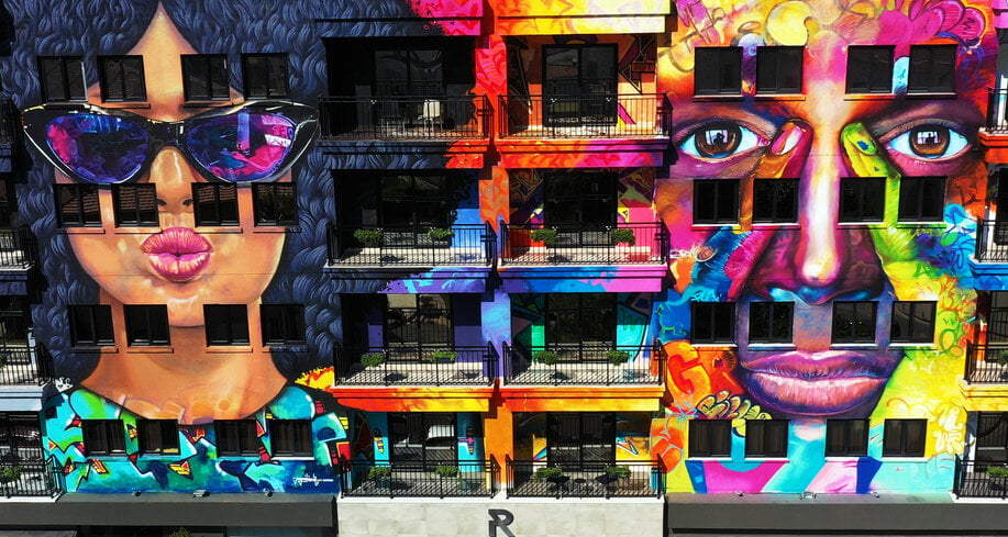 Rise Street Art Hotel Exterior